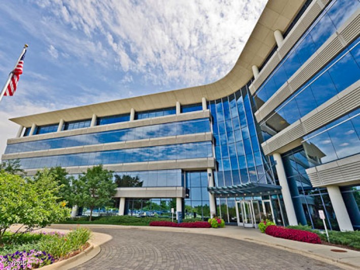 Oak Brook Pointe 700 Commerce Drive